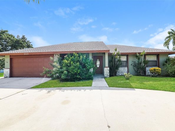 320 Sandpiper Ave, West Palm Beach FL 33411