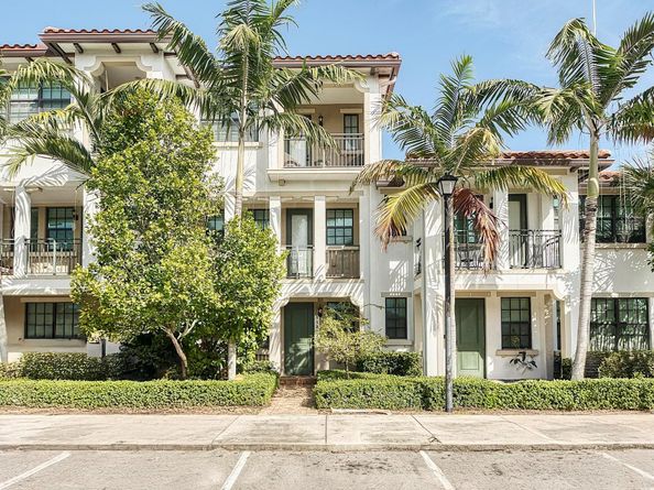 11303 SW 15th St, Pembroke Pines FL 33025