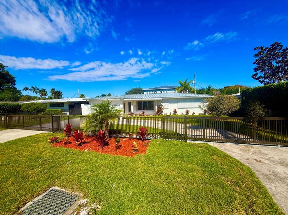 2685 SE 5th St, Pompano Beach FL 33062