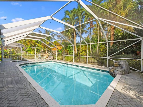 103 Cypress Trace, Royal Palm Beach FL 33411