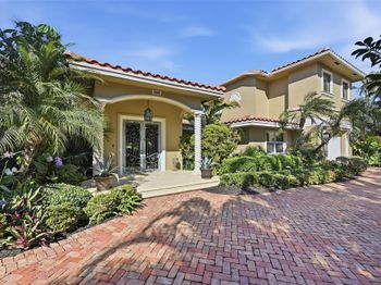 2525 NE 21st Court