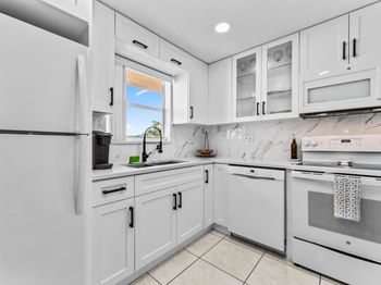 225 Bonnie Boulevard