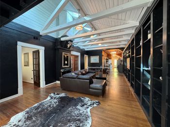 4204 Stanford Street