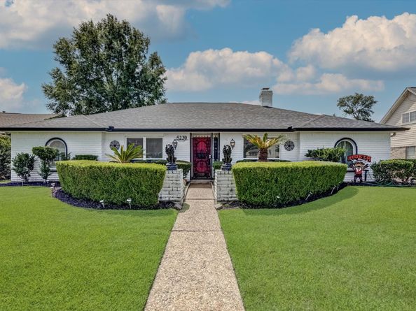 5230 Cripple Creek Court SE, Houston TX 77017