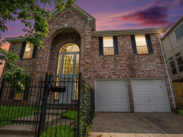 5001 Jackson Street, Houston TX 77004