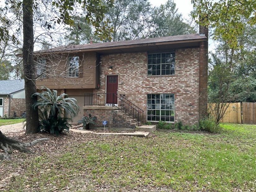 2126 Little Cedar Drive, Houston TX 77339
