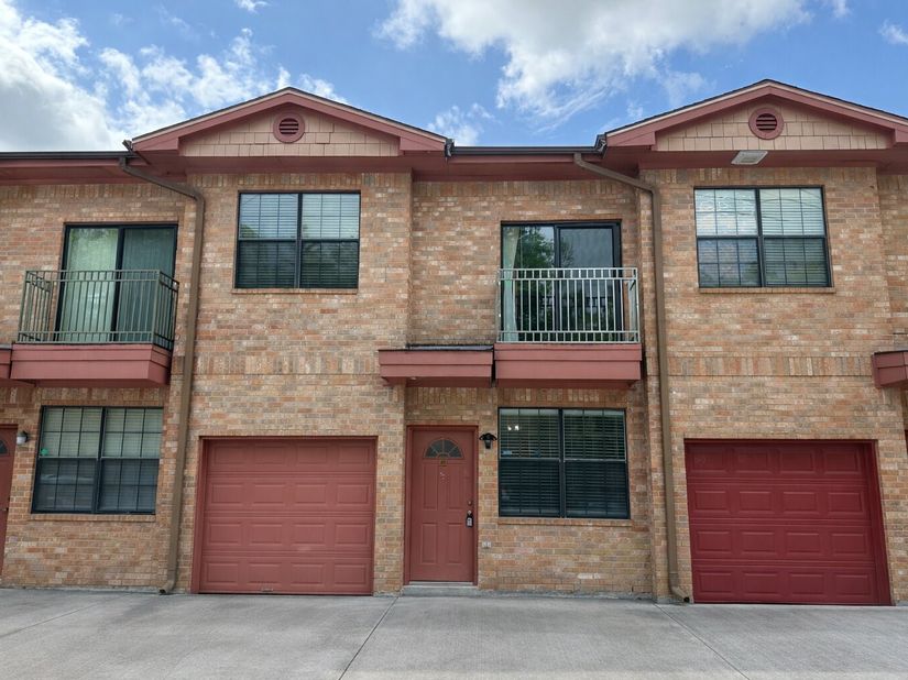 9400 Bellaire Boulevard 205, Houston TX 77036