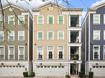 326 W 18th Street