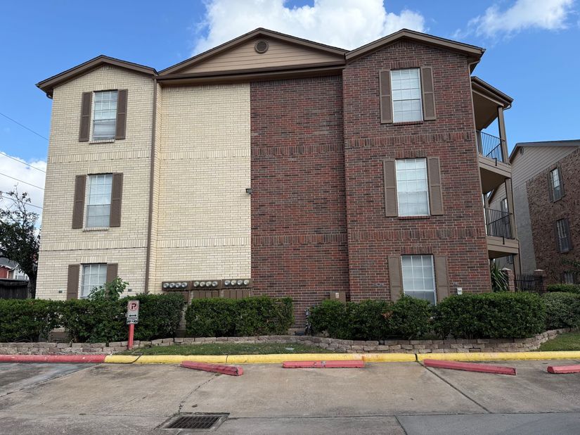 2121 Hepburn Street 1218, Houston TX 77054