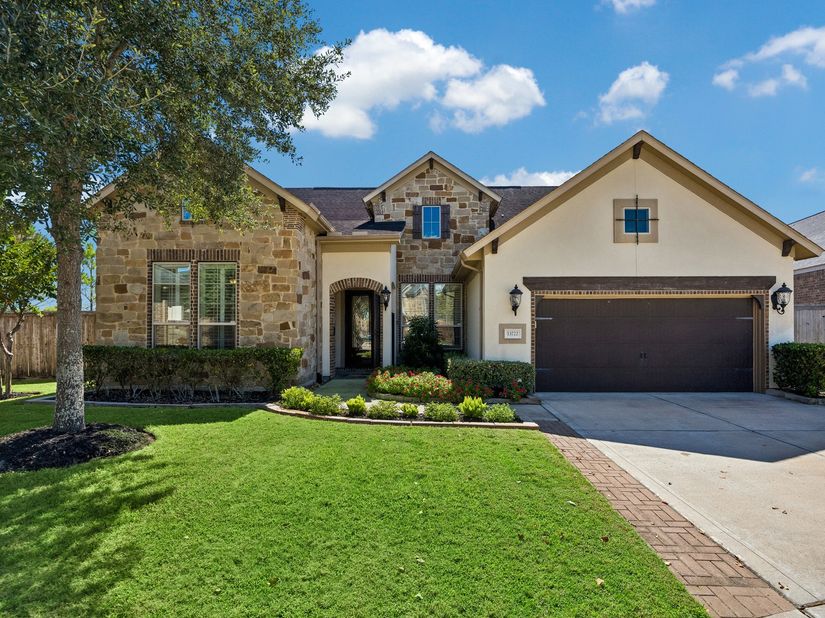 13722 Llano Lake Court, Houston TX 77059