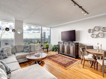15 Greenway Plaza