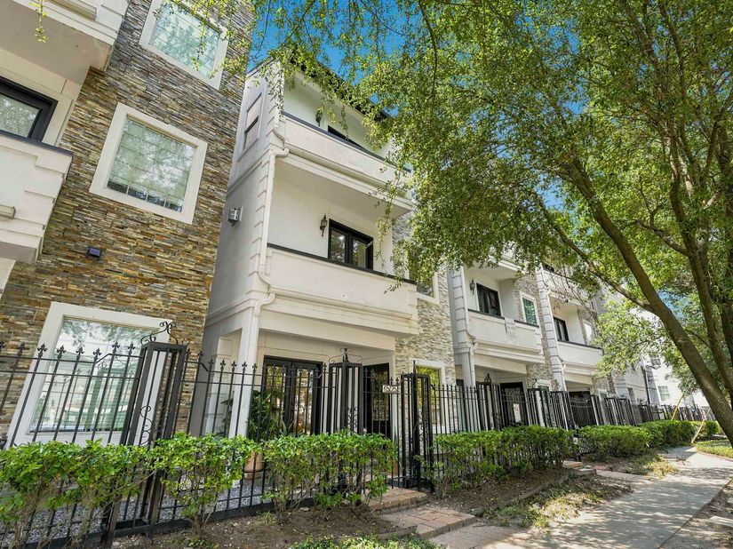 1525 Rosewood Street, Houston TX 77004