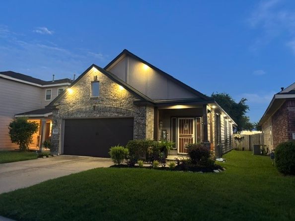 814 Heatherton Hill Lane, Houston TX 77047