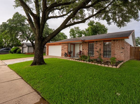 5518 Lerwick Dr, Houston TX 77084