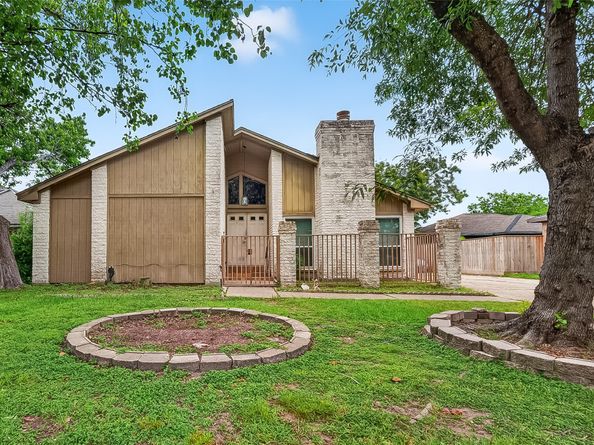 12811 Hidden Castle Drive, Houston TX 77015