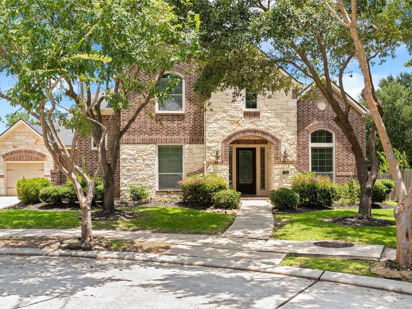 16114 Finnigans Circle, Houston TX 77044