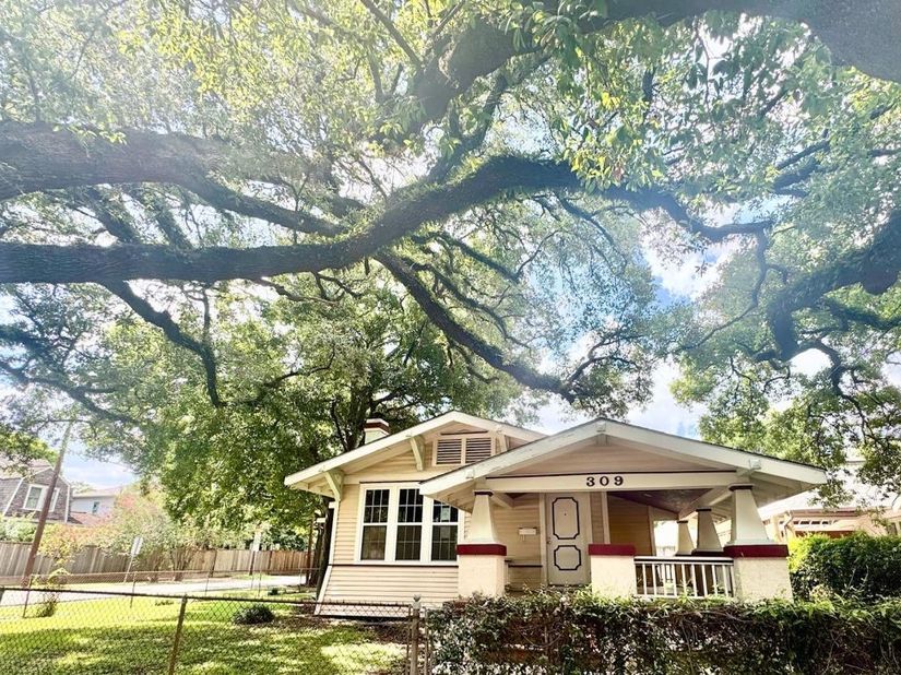 309 Bayland Avenue, Houston TX 77009