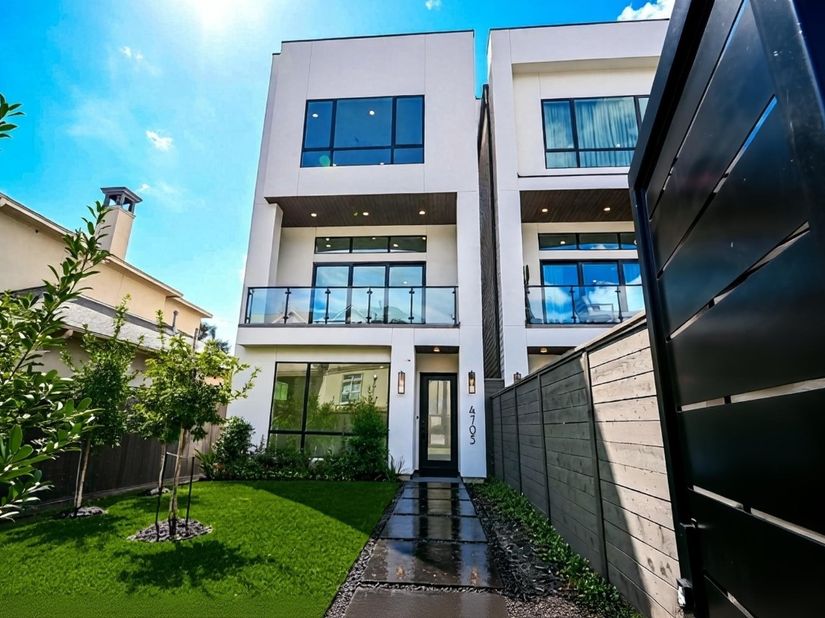 4705 Gibson Street, Houston TX 77007
