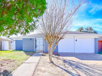 15427 Evergreen Place Drive