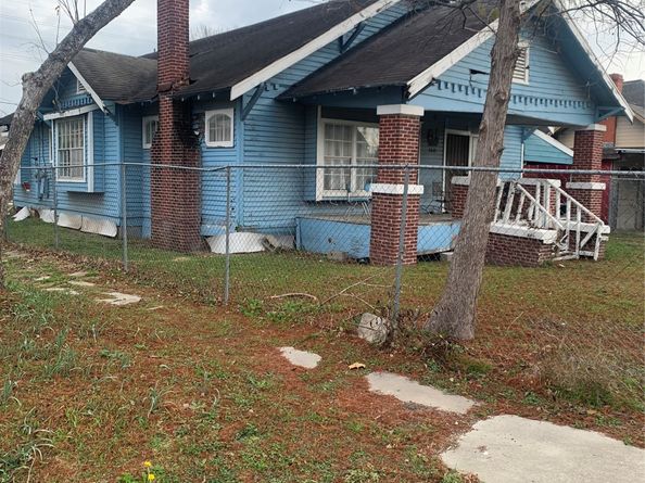 5001 Sherman Street, Houston TX 77011