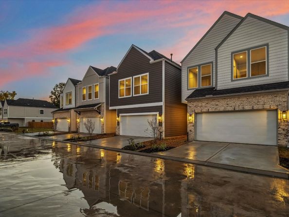 11327 Stonework Grove Lane, Houston TX 77076