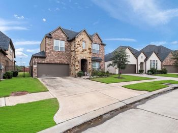 5231 Pickford Grove