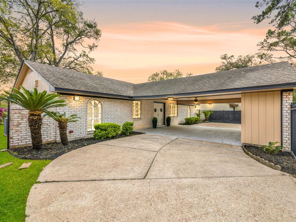 7522 Deep Forest Drive, Houston TX 77088