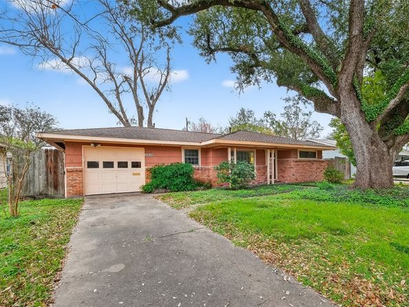 1912 Sedgie Drive, Houston TX 77080