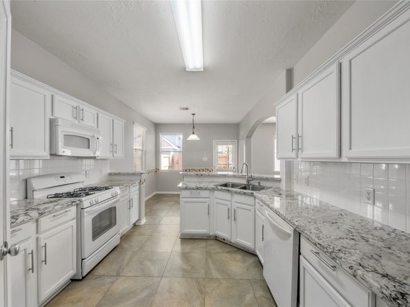 6354 Wilshire Ridge, Houston TX 77040