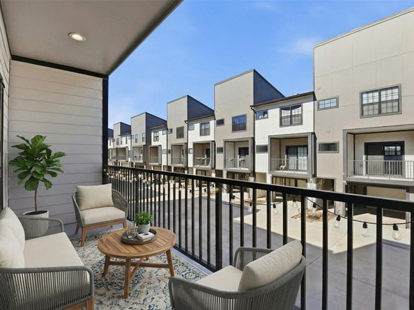 11916 S Hoa Sen Circle, Houston TX 77072