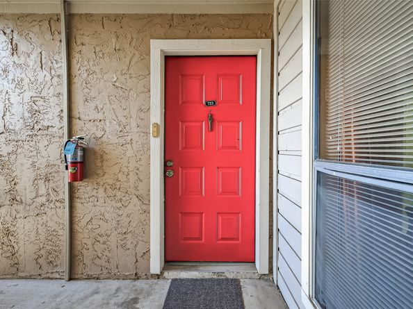 10855 Meadowglen Lane 722, Houston TX 77042