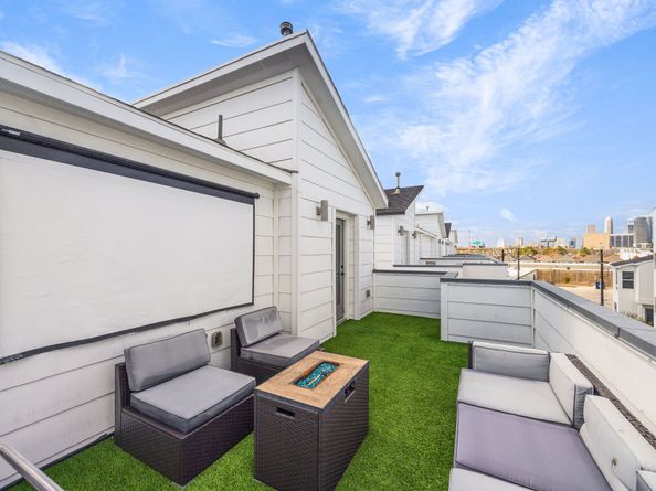 3012 Markle Drive, Houston TX 77003