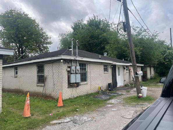 5118 Mallow Street, Houston TX 77033