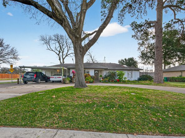 1614 Wycliffe Drive, Houston TX 77043