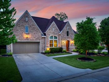 51 Woodglade Way