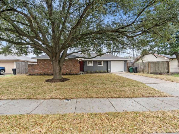 8322 Glen Valley Drive, Houston TX 77061