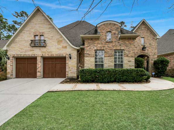 6 Bridgewood Cove Court, The Woodlands TX 77381