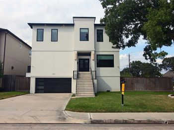 3202 Blue Bonnet Boulevard