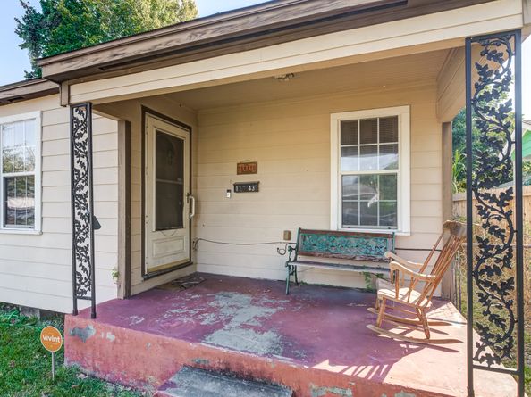 1143 Zoe Street, Houston TX 77020