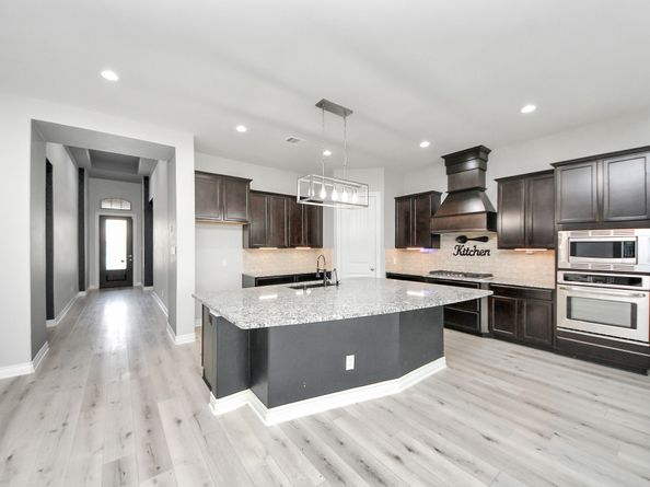 4914 Thunder Creek Lane, Sugar Land TX 77479