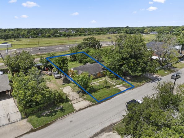 5238 Pershing Street, Houston TX 77033