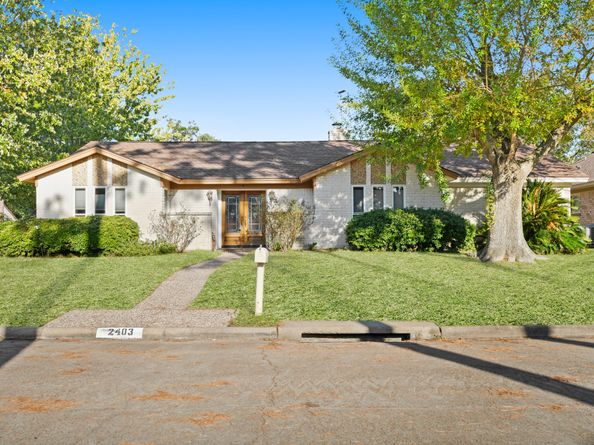 2403 Elmgate Drive, Houston TX 77080
