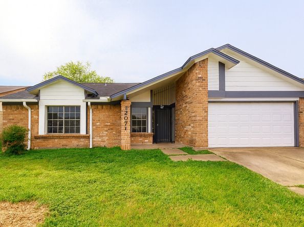 12071 Plumbrook Drive, Houston TX 77099