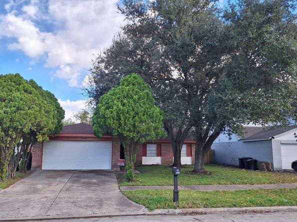 10423 Permian Drive, Sugar Land TX 77498