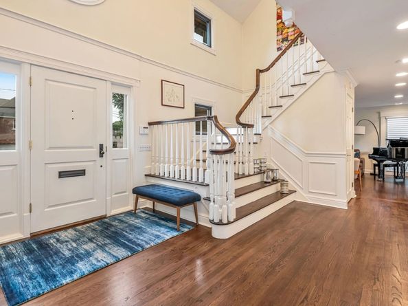 1115 Buckingham Dr, Fort Lee NJ 07024