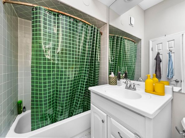 550 2nd St 4, Hoboken NJ 07030-6522