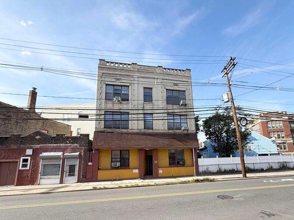 171 Old Bergen Rd 1R, Jersey City NJ 07305