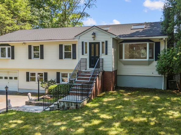 28 Gregory Road, Cos Cob CT 06807