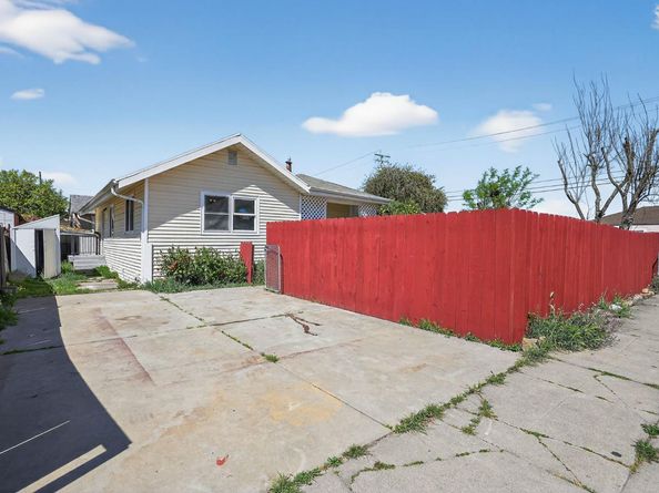 1565 Timothy Drive, San Leandro CA 94577