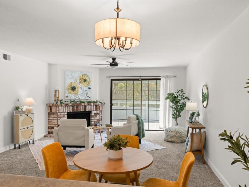 1889 Chantilly Lane, Hayward CA 94541